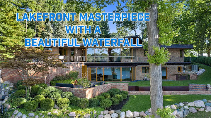 LAKEFRONT HOME - DESIGNED BY HAROLD TURNER ARCHITE...