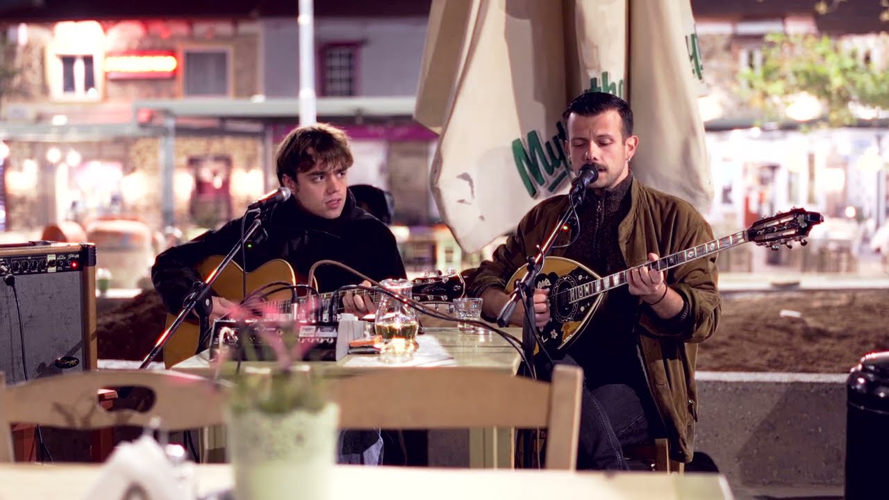 Ξανθιά μοδιστρούλα