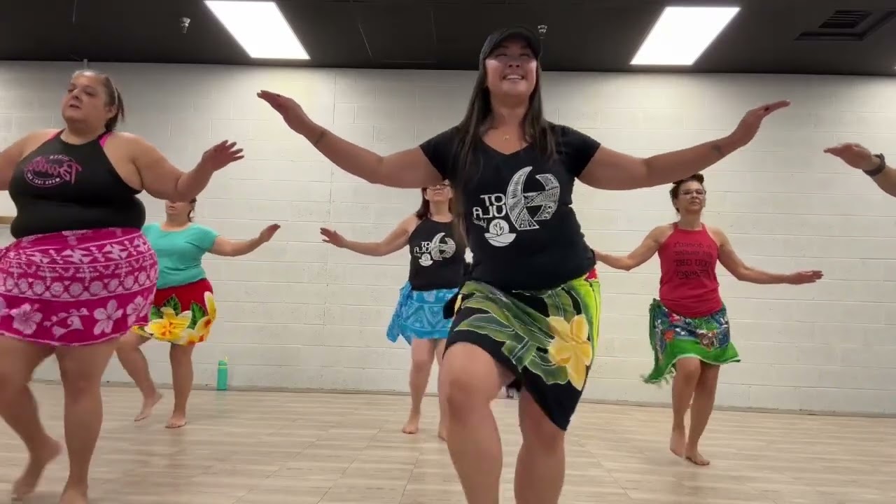 Basics Warm-up: Tūtāperepere by Mevina w/ HOT HULA fitness® - Arizona AM Terricia and students