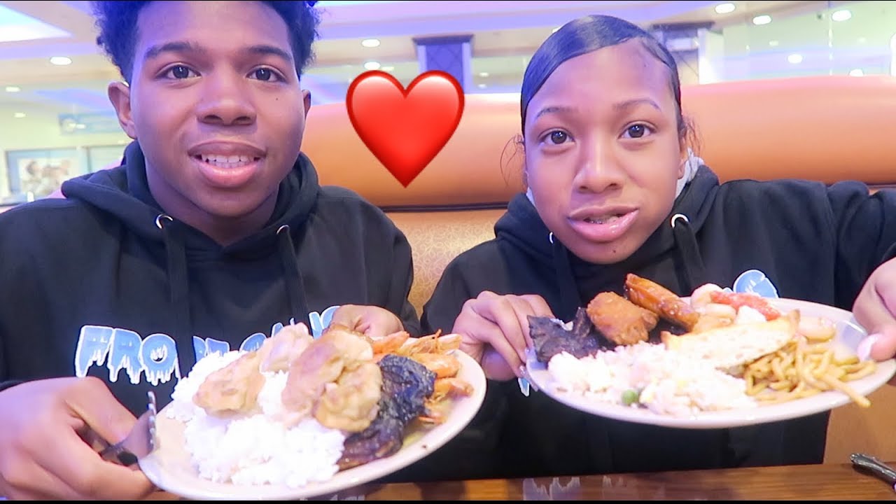 MY SISTERS THOUGHTS ABOUT MY CRUSH *Mukbang* (Her Boyfriend Cheated On Her)