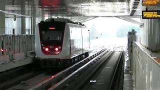 Rangkaian Kereta LRT Jakarta di Stasiun Velodrome