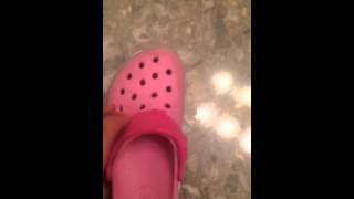 Quick Tip: how to stretch Crocs