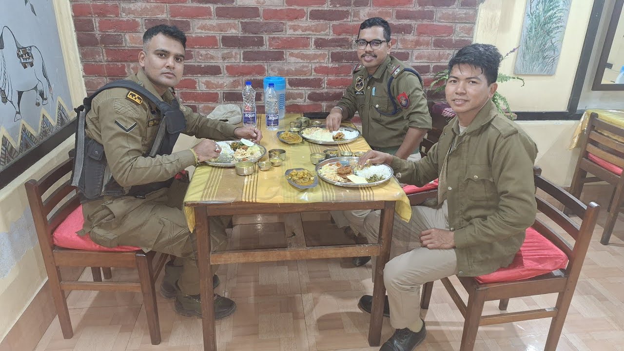 Nagaon में Sir ने kya खिला दिया 👀😲 || Thank You Sir || Bru Boys 