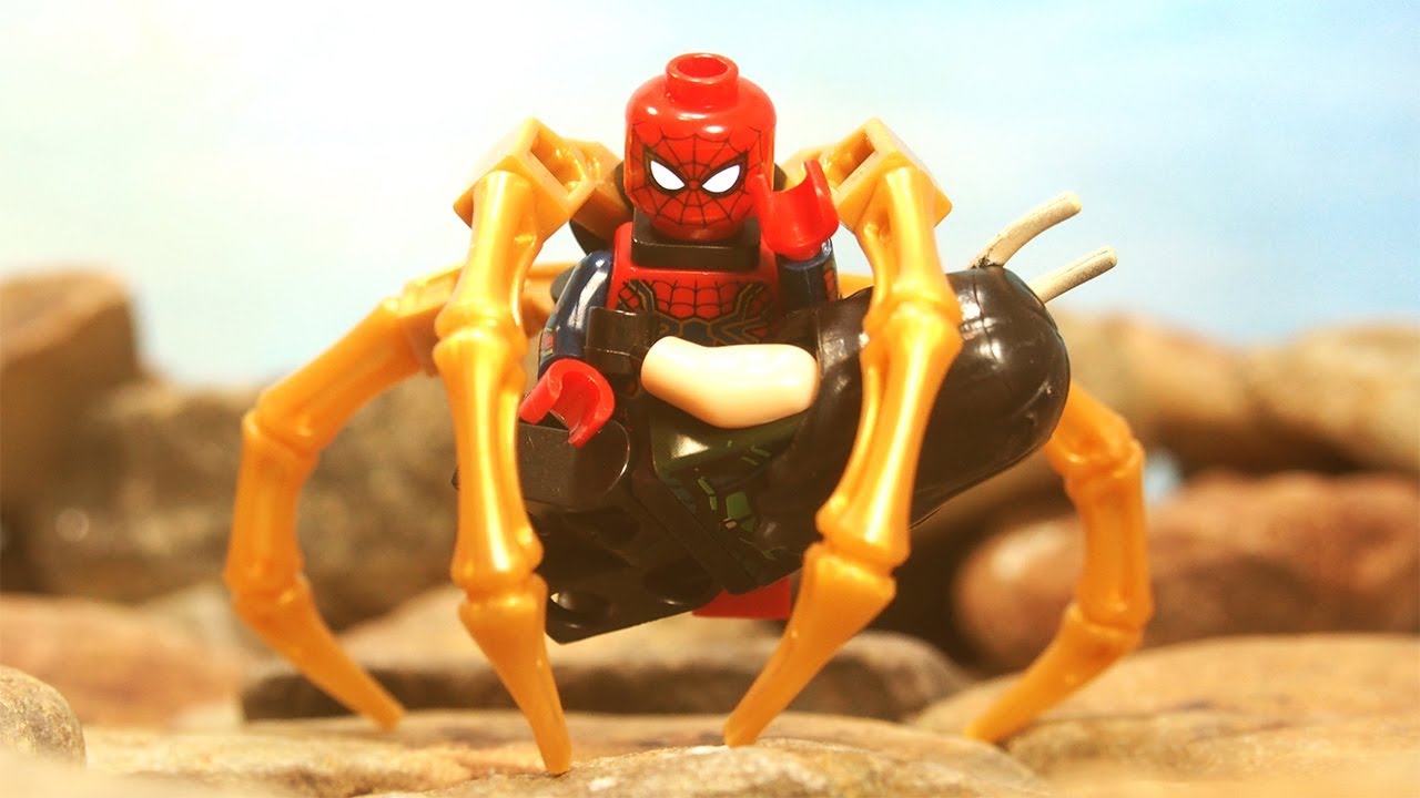 Lego Avengers Infinity War Thanos Throws a Moon Titan Battle Lego Stop ...