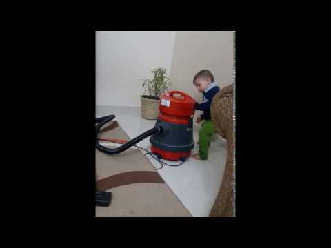 الاستخدام الصحيح لمكنسة الكهرباء على أنغام طيور الجنة أطفال ضحك