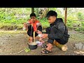 Homeless boy alone harvests fruit to sell and buy medicine for little girl  homeless boy