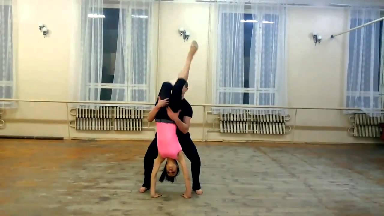 Ballroom duo Slavik & Yana 1515 / lifts / www.maximaaa.com