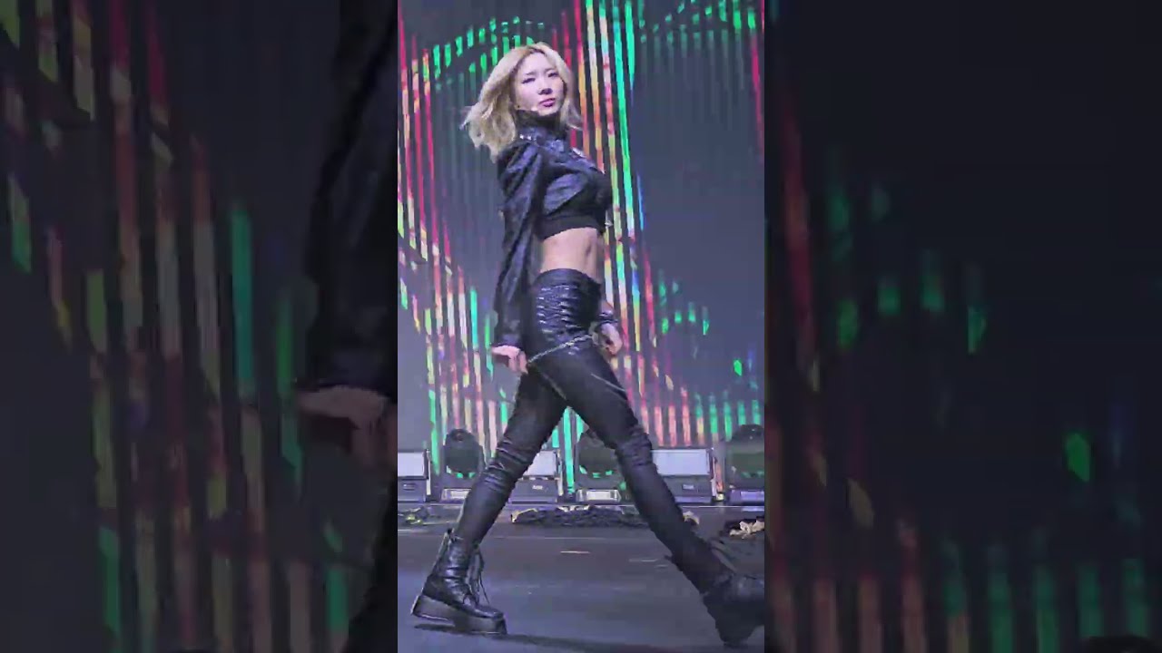 240301 Dreamcatcher Yoohyeon Focus Dance Break & Black or White Brussels Fancam