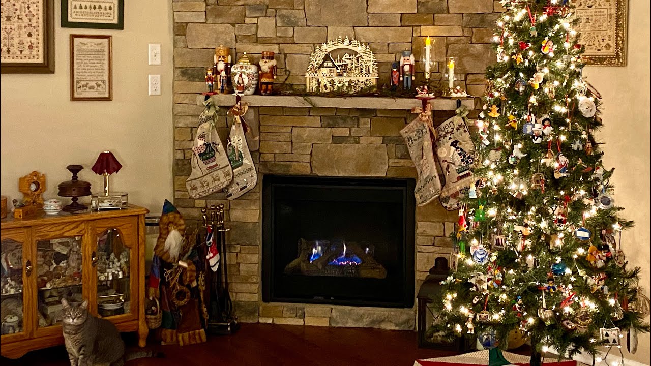 Lady Huzzah Presents- Floss Tube #9 -Merry Christmas from my home to yours.