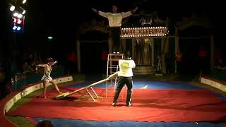 y32TET-120425 Teeterboard Act