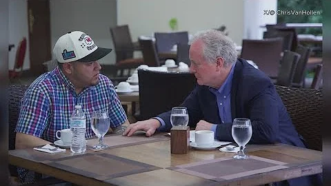 Sen. Chris Van Hollen meets with Kilmar Abrego Garcia