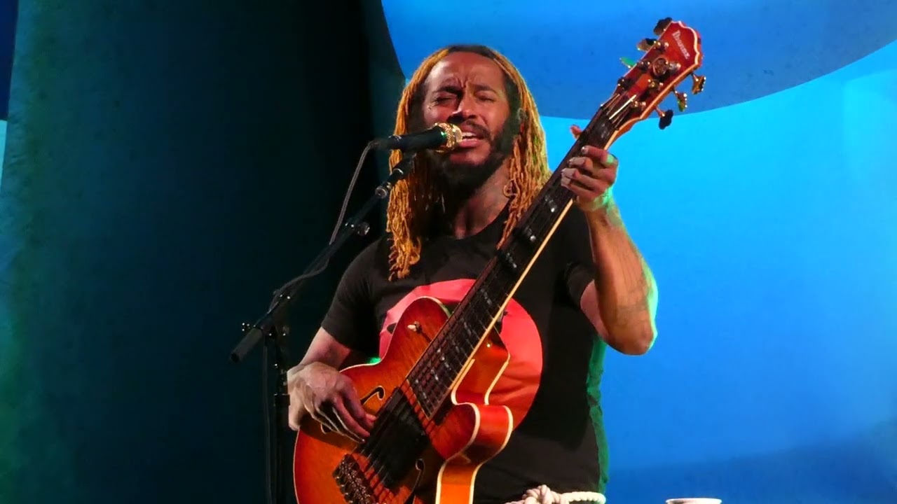 Thundercat - "Lava Lamp" (Live in Boston)