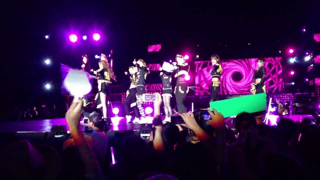 [FANCAM] 130330 SNSD 소녀시대 - Hoot@Super Joint Concert in Thailand 2013 - HD