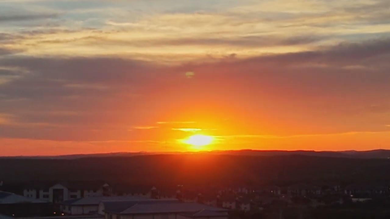 It's the kind of sunset my eyes, mind, and heart live for