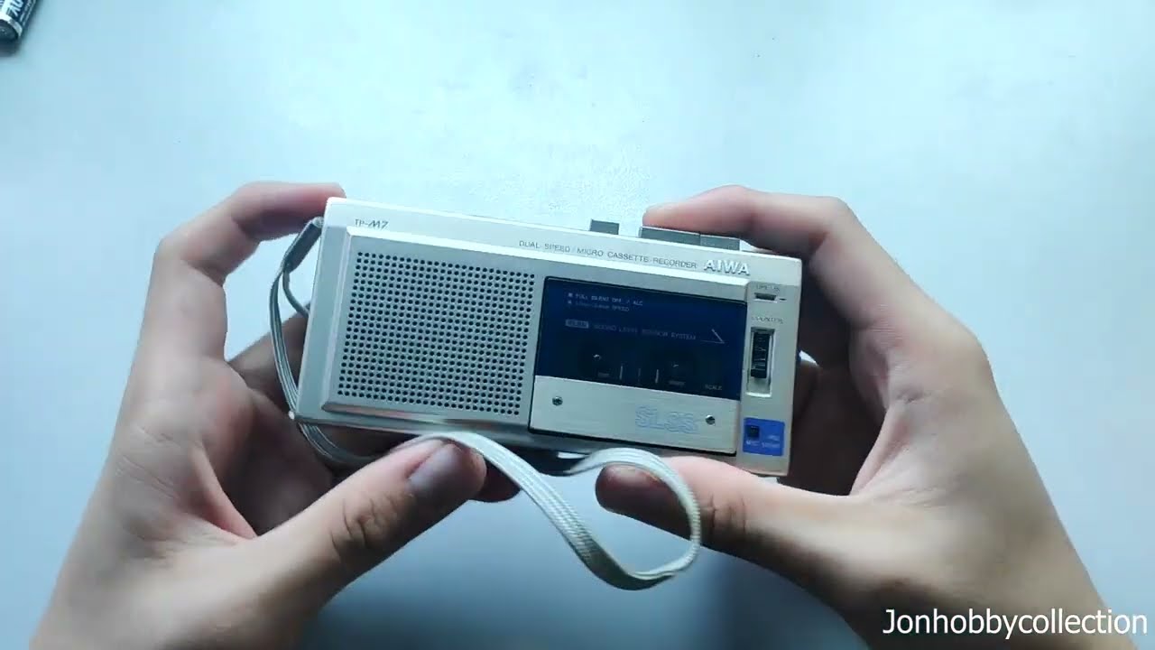 Aiwa Microcassette TP-M7 - YouTube
