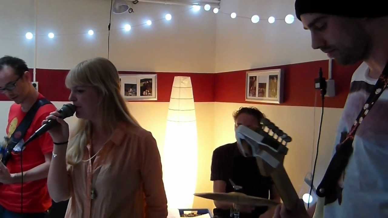 TND covering QotSA - Make it wit chu