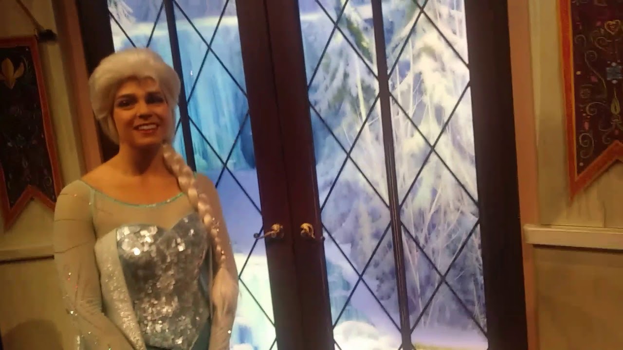 Anna and Elsa want to be unicorns for Halloween YouTube