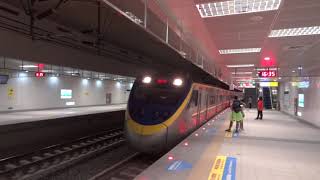 3211次區間車鼓山站停車(EMU800)