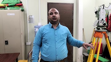 The Intersection Point is calculated between 4 selected points using Leica TS09 Plus in English