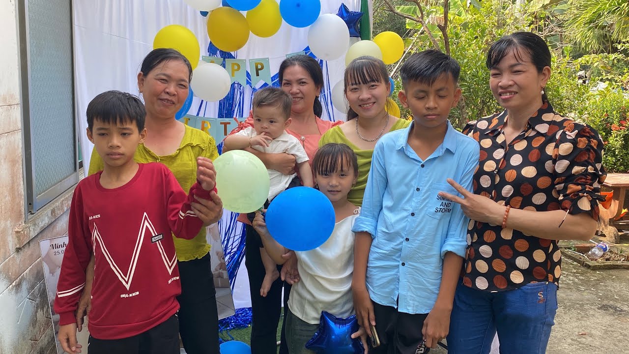 Nay Mấy Chị Em Đi Đám Sinh Nhật Cháu Nội Chị Hai