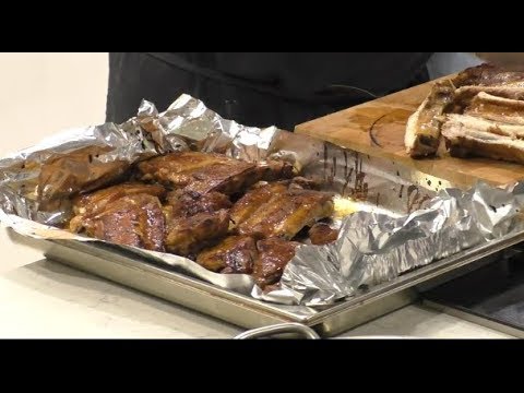 Свиные РЁБРЫШКИ БАРБЕКЮ в духовке и на мангале / рецепт от шеф-повара / Илья Лазерсон