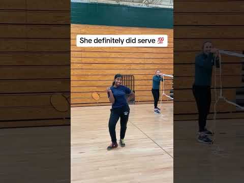 She wasn't clear on which serve 😅 (via mustangsbadminton/IG) #shorts