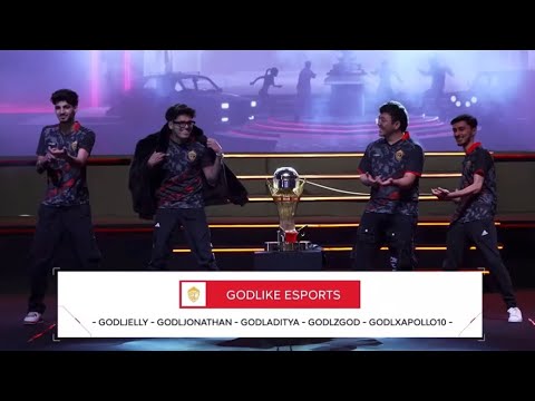 Godlike Entry In IQOO LAN Event 💛😍 - YouTube