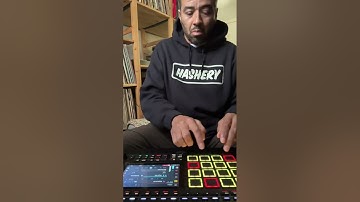 Building a Quick Beat with the Built-in Mic on the Akai MPC Live III | Rap and Groove #mpclive3 