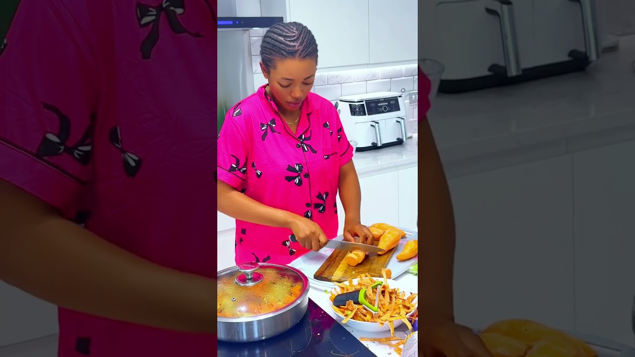 First time I made this soup, it got over 50 million views, people loved it 😻 chicken vegetable soup😋