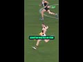 Jack Gunston hits instantly 💥