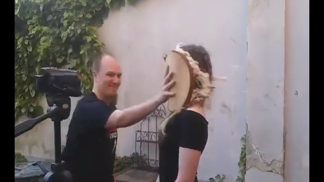 Tori episch Kuchen in die Fresse!