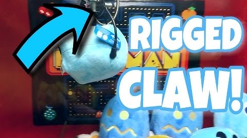 WINNING A PACMAN GHOST FROM A RIGGED CLAW MACHINE!!
