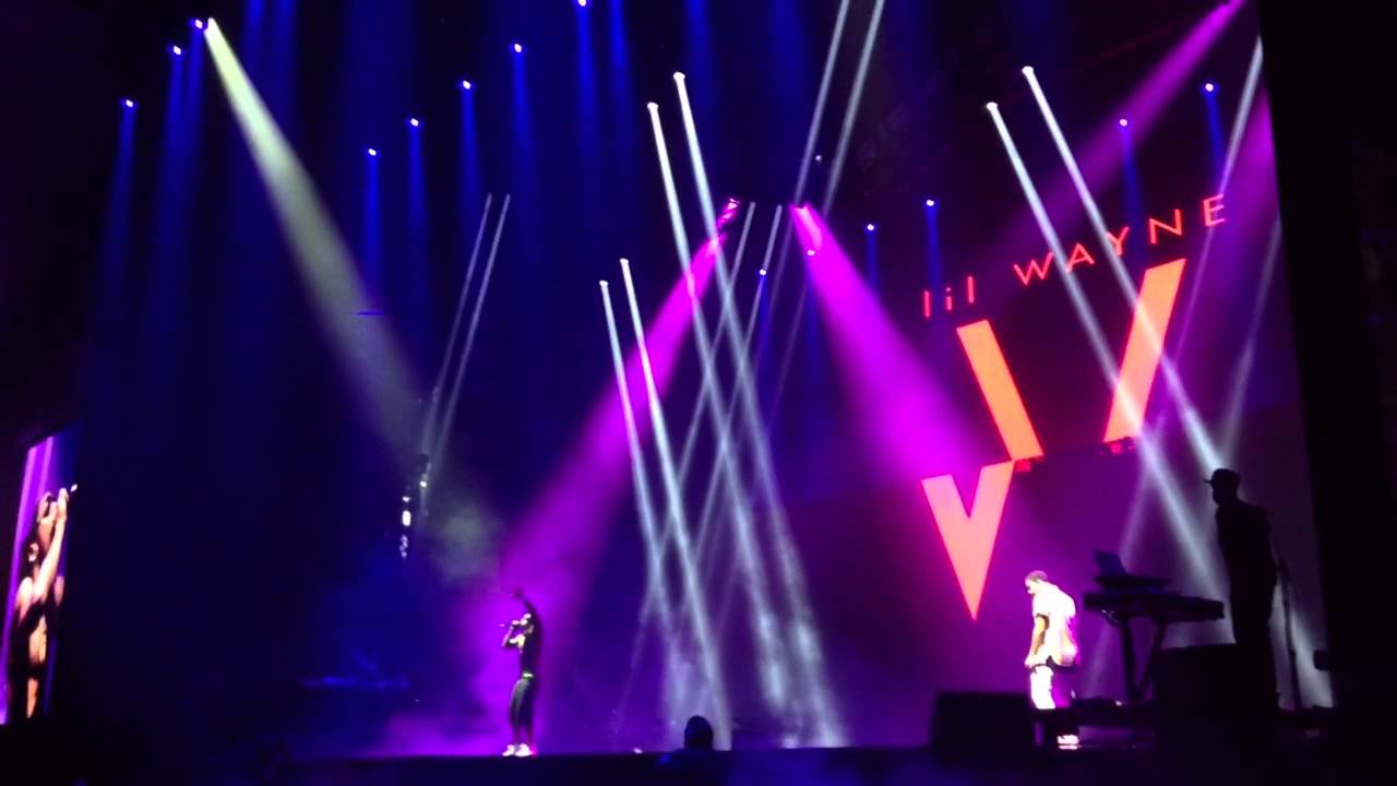 Lil Wayne Feat. Drake - Grindin [Drake Vs. Lil Wayne Tour Darien Lake, NY]