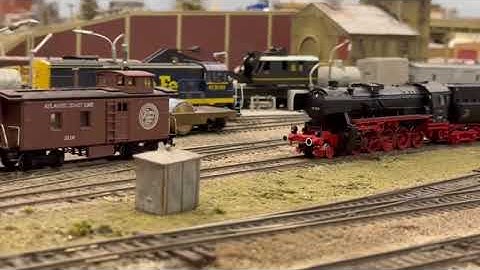 HO Scale Trix Br Decapod Steam Locomotive