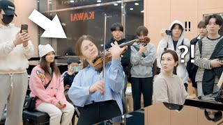 A Violinist Met Piano Accompanist At Store And Suddenly Plays Incredible Tchaikovsky Violin Concerto by Daily Busking 250,674 views 2 months ago 10 minutes, 40 seconds