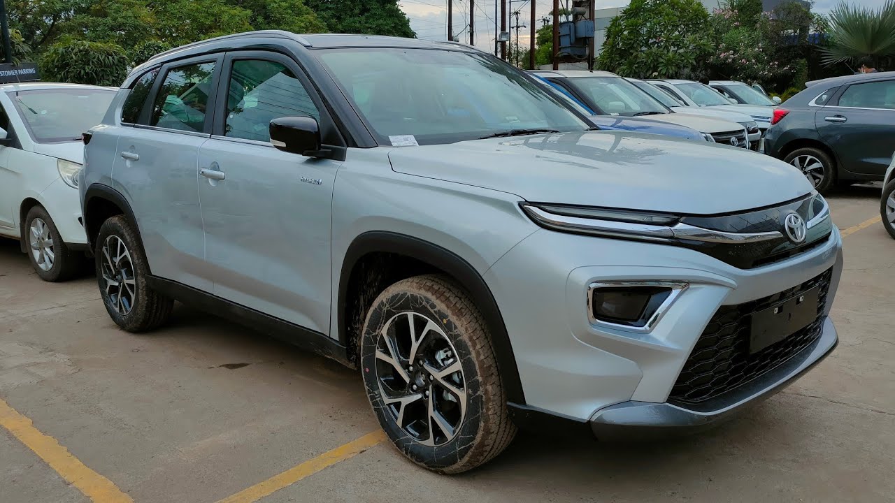 Toyota Hyryder Silver Looks Stunning But Why ? Top Model V Variant