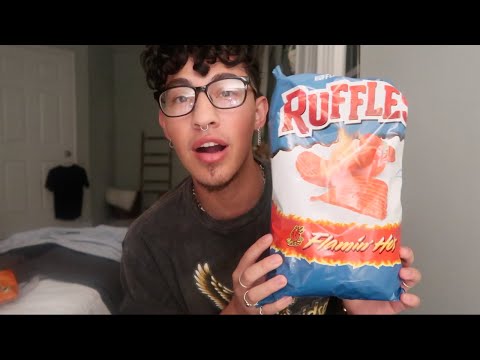 ASMR Q&A + EatingChips | ASMR Visuals