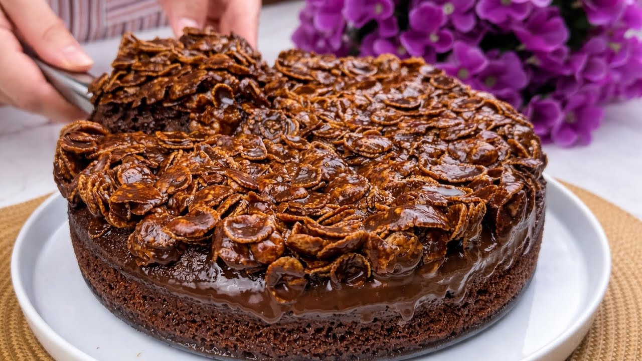 Знаменитый десерт, о котором все говорят! Нежный бисквит с хрустящей шоколадной глазурью! 🍫✨
