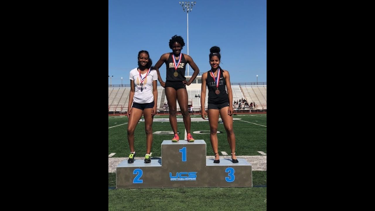 Freshman *Autumn Smith* Runs Varsity Girls 400M In 57.29! (High School