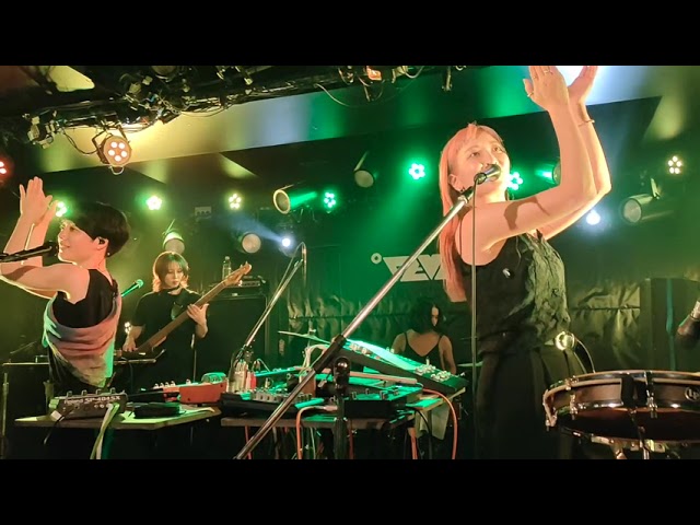 マジ勉NOW! feat.新井ひとみ(東京女子流) LIVE - YouTube