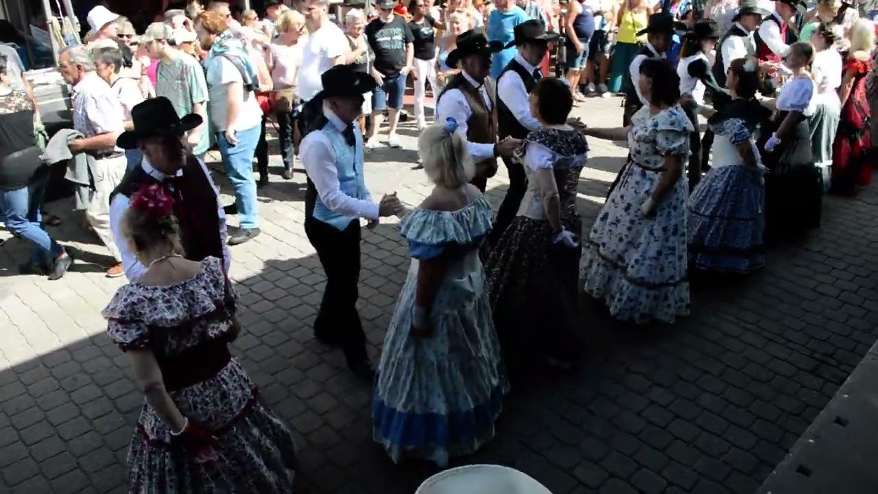 Old Kentucky   clip 1-5 Tom Dooley By Lucky Jordan