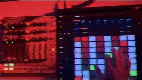 A quick Ableton Push 2 jam with my skinned Launch Control XL #techno #gltich