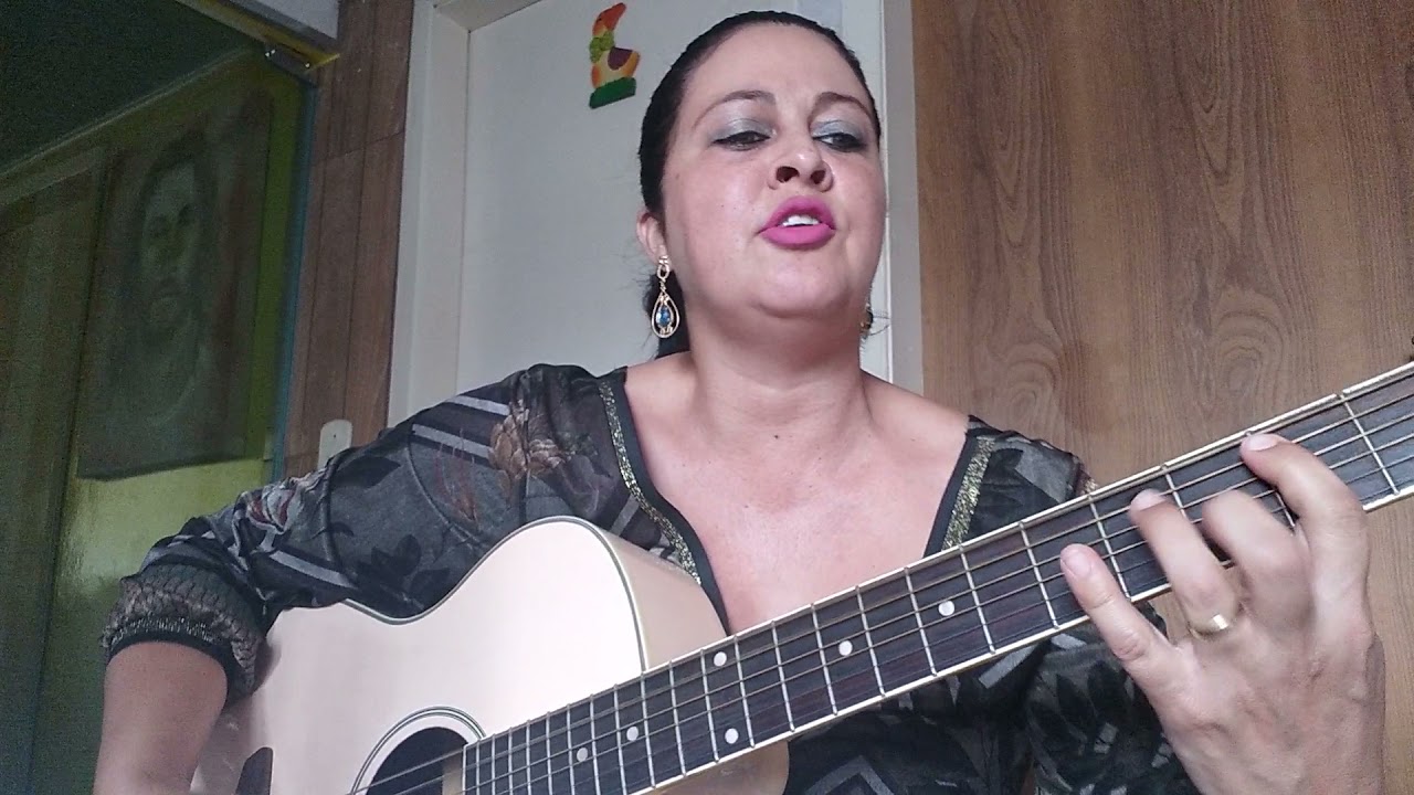 Hino a Santa Rita de Cassia cantando Aurea Ariozo