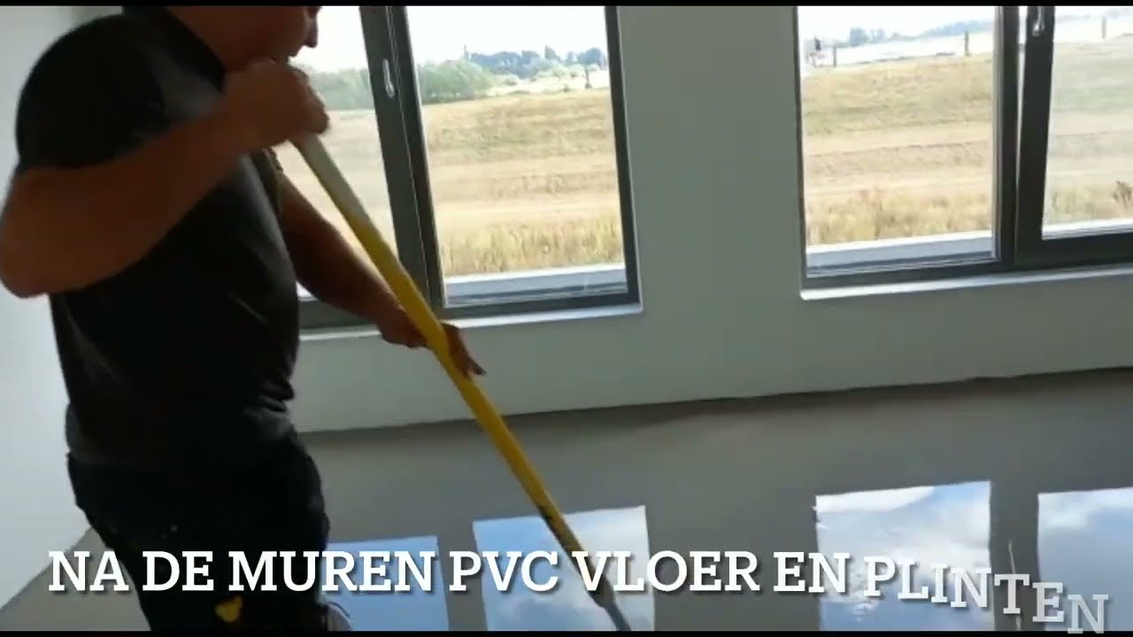Renovlies behangen en pvc vloer in nieuwbouwwoning in Lent