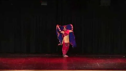Punjabne Shokeen Kudiye Bhangra Performance