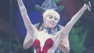 Miley Cyrus - FU & Do My Thang ( Bangerz Tour )