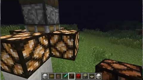 Minecraft Tutorial #2 Automatic Redstone Lamps [Turn on at Night]