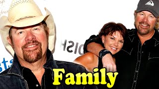 Toby Keith Family With Daughter,Son and Wife Tricia Lucus 2024