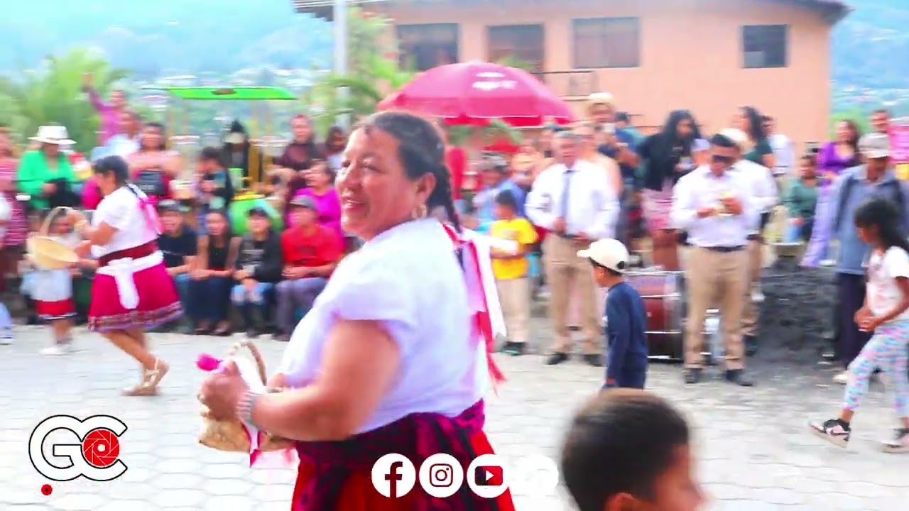 ‎Baile del grupo de floreras #floristas de #gualaceo