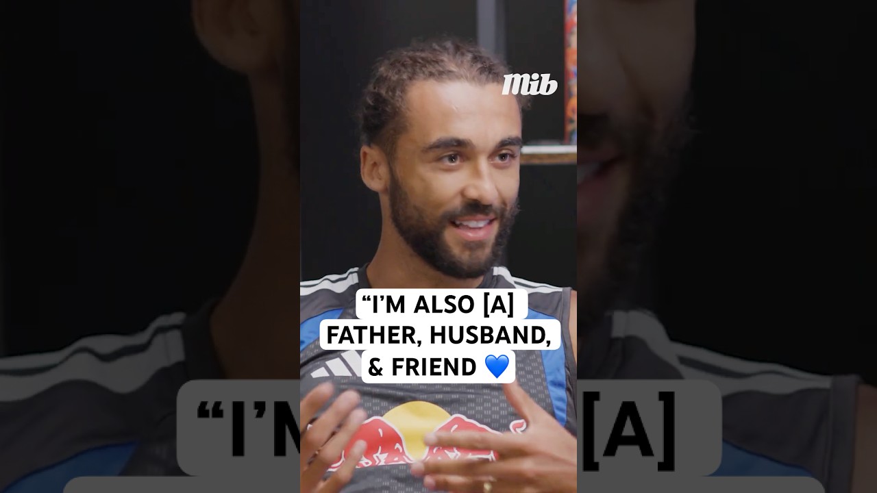 DOMINIC CALVERT-LEWIN'S SECRET TO FEELING FREE ON THE PITCH